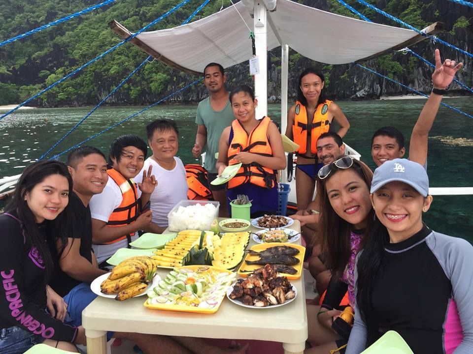 Gratifying lunch in Palawan